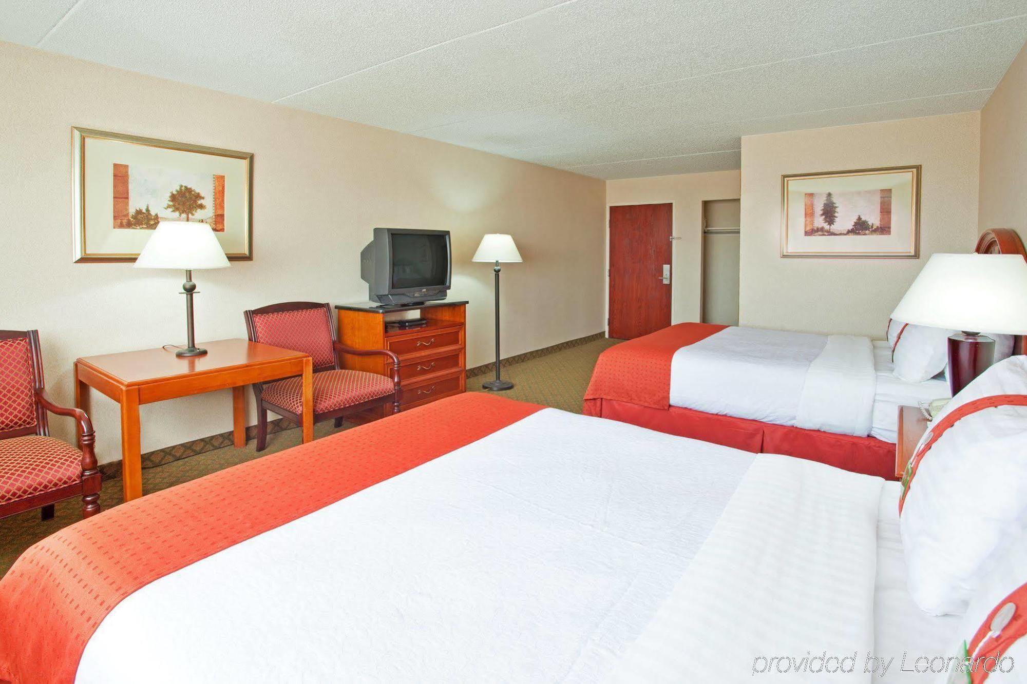 Delta Hotels By Marriott Muskegon Convention Center Phòng bức ảnh
